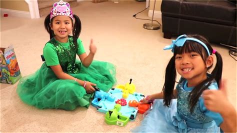 emma e jenna|Emma & Jannie Pretend Play w/ Happy Princess Birthday Cake。